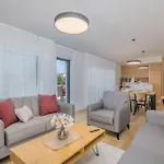 Modern Marko With Sea View Apartman Malinska